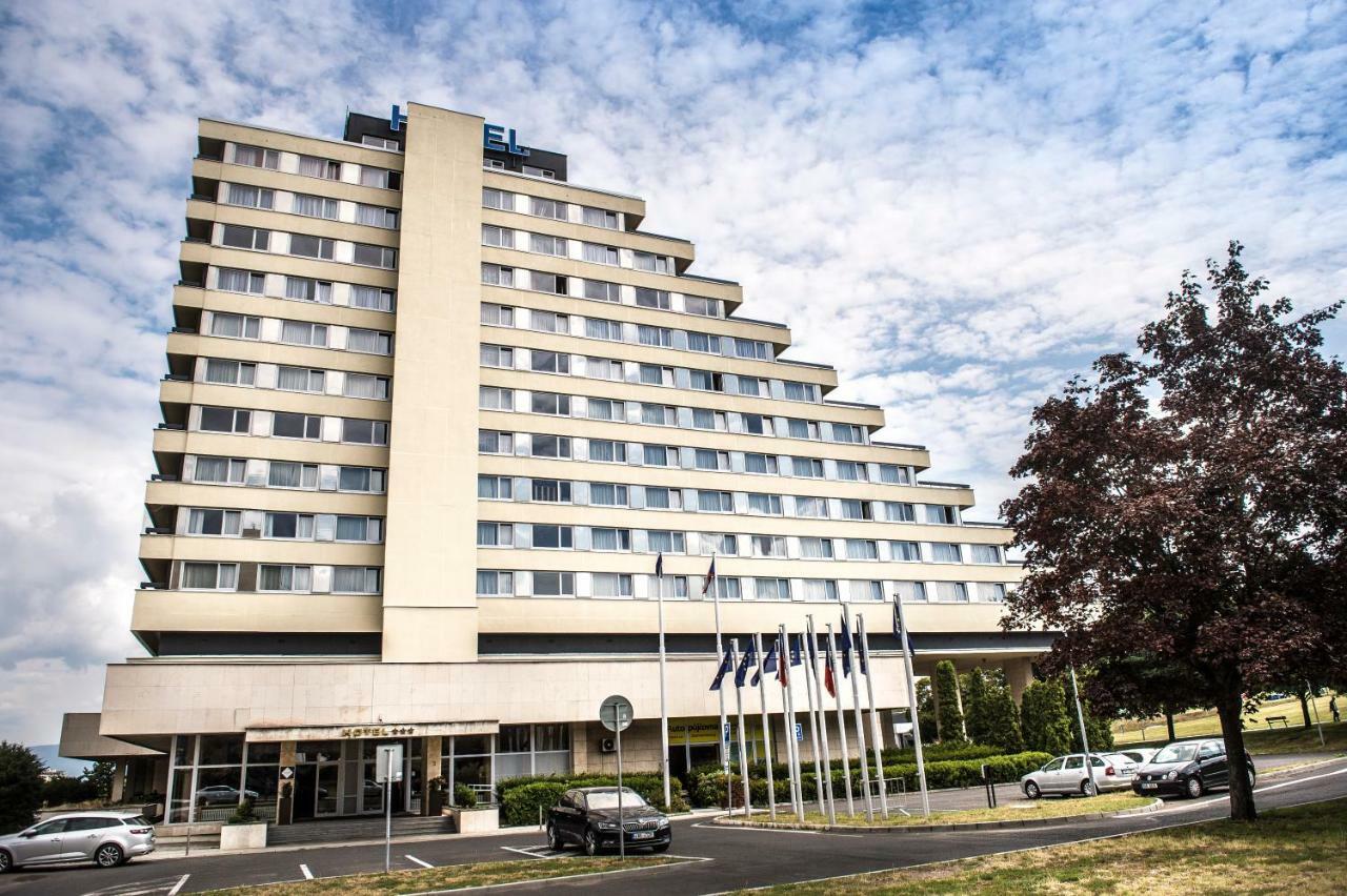 Cascade 3* Мост
